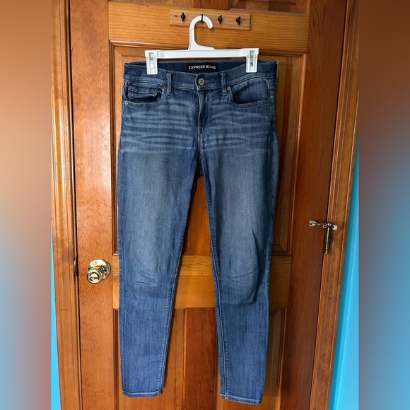 Express Jeans Size 8R - Legging Mid Rise Style - Picture 1 of 4